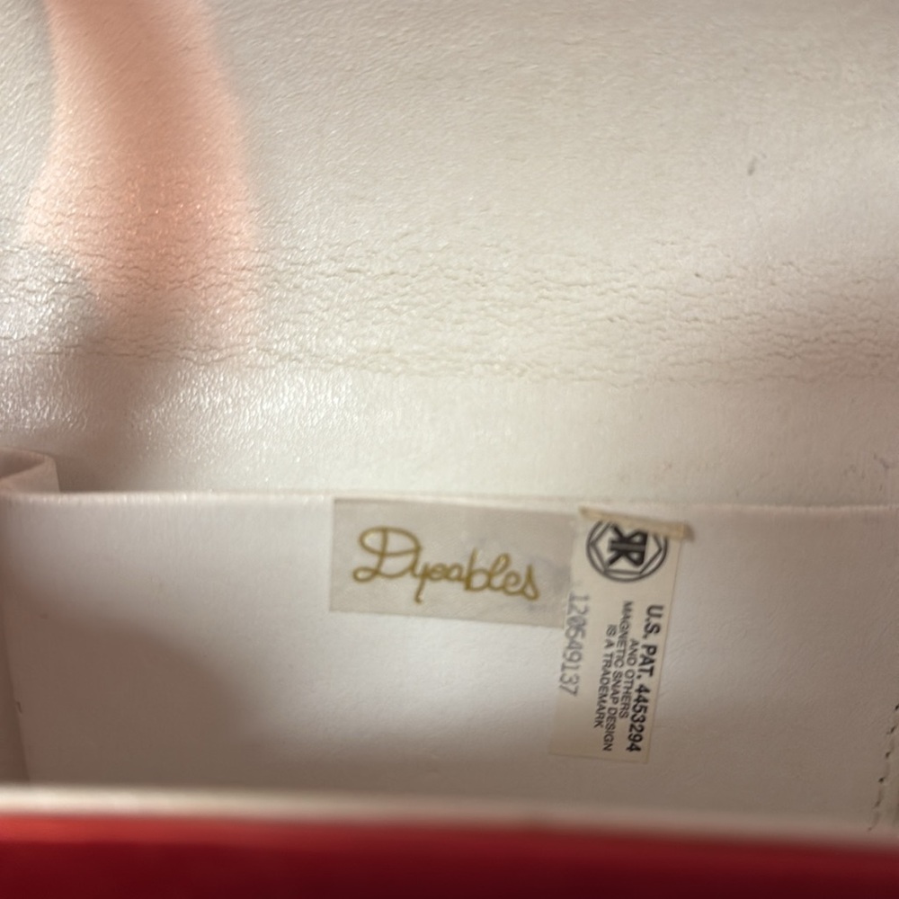 Red satin purse - Picture 3 of 4